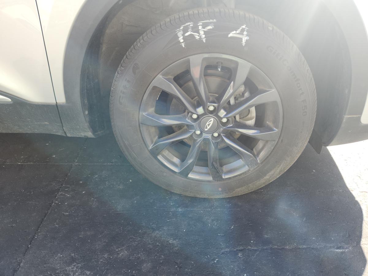 1000943866-Wheel Alloy Right Front