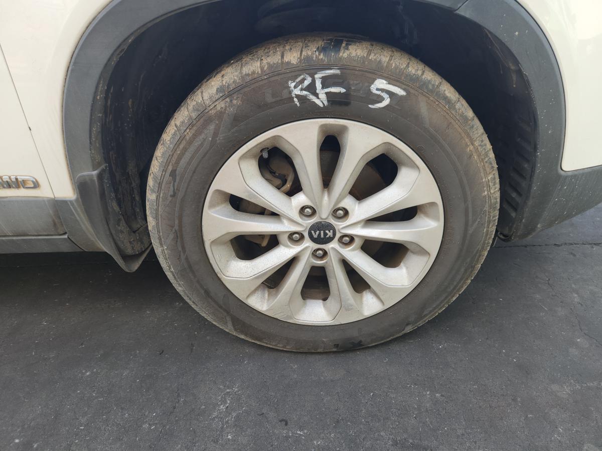 1000944388-Wheel Alloy Right Front