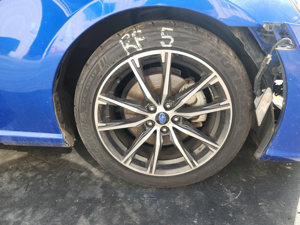 1000945614-Wheel Alloy Right Front
