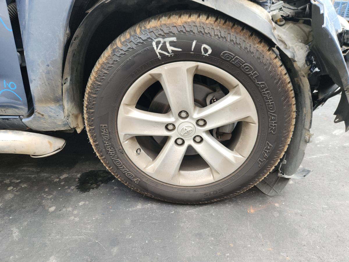 1000945762-Wheel Alloy Right Front