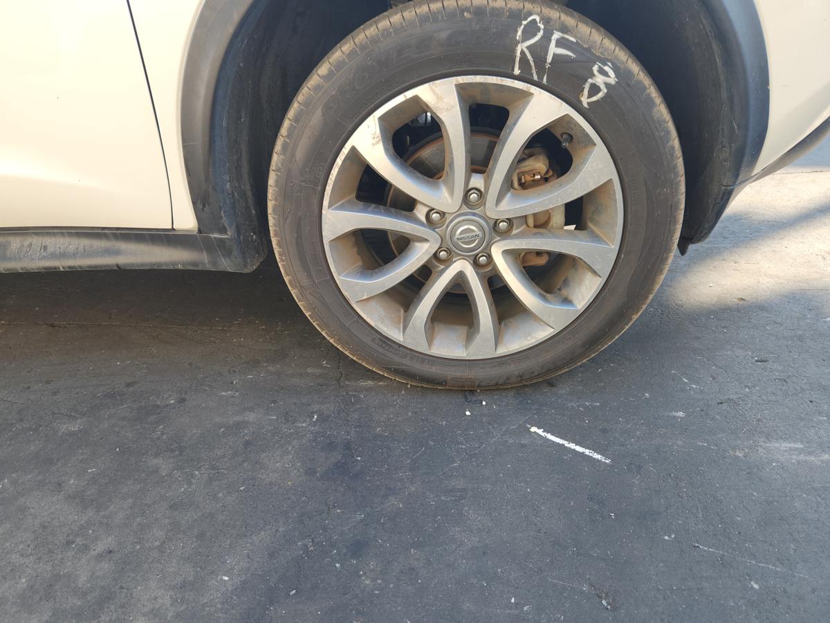 1000947697-Wheel Alloy Right Front