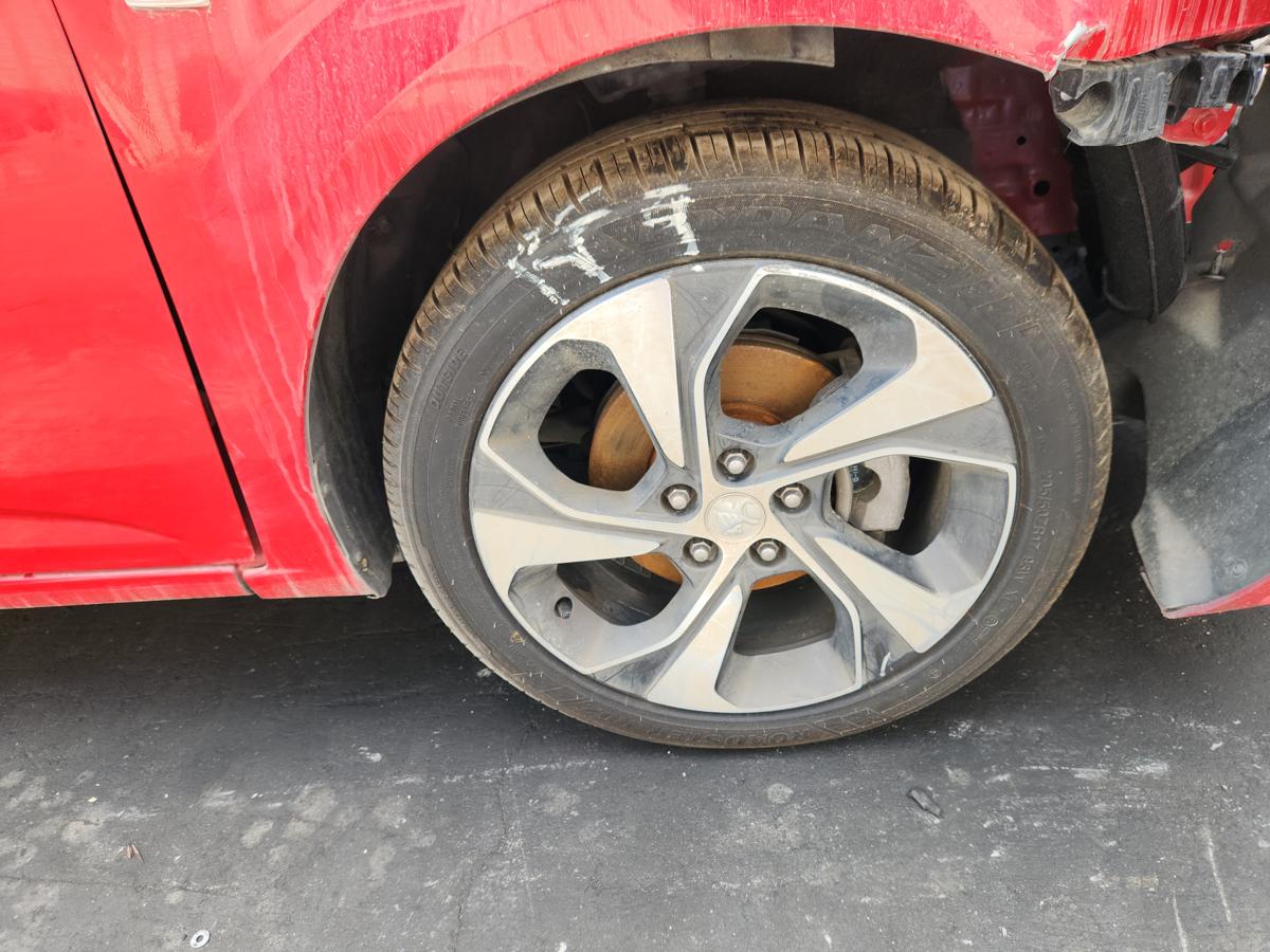 1000950312-Wheel Alloy Right Front