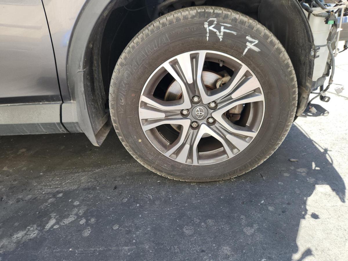 1000950041-Wheel Alloy Right Front