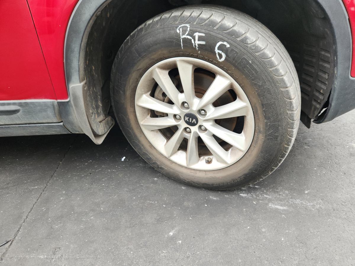 1000957142-Wheel Alloy Right Front
