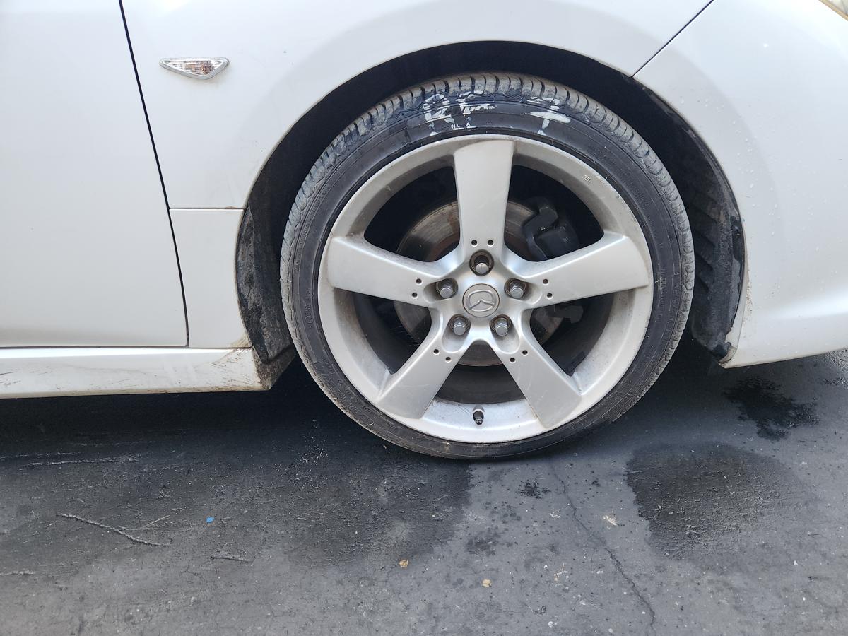 1000934747-Wheel Alloy Right Front