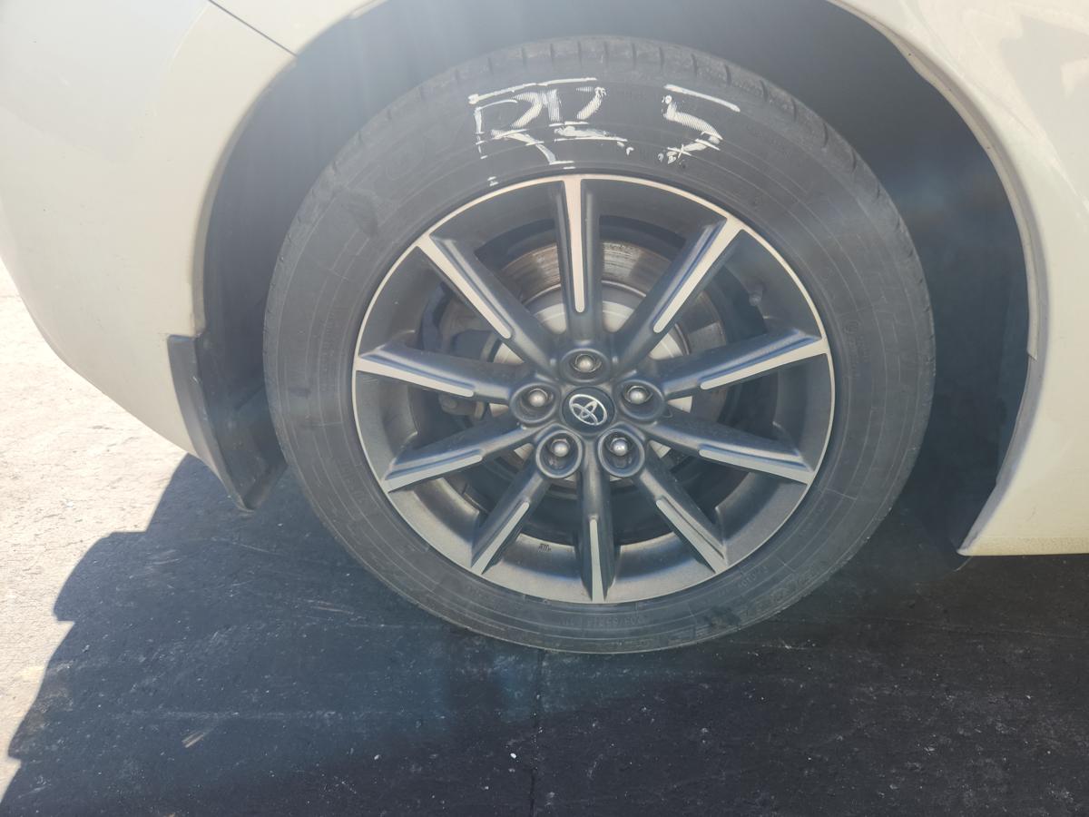 1000928873-Wheel Alloy Right Rear
