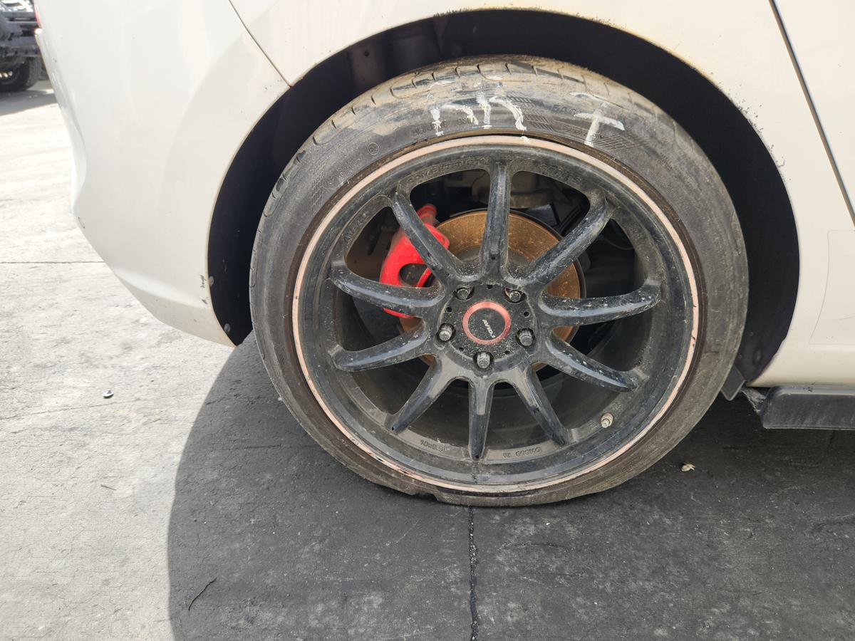 1000935228-Wheel Alloy Right Rear