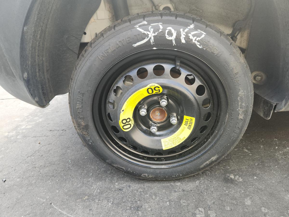 1000942532-Wheel Alloy Right Rear