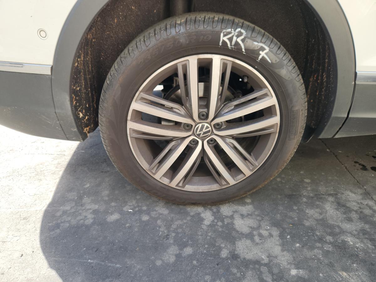 1000944808-Wheel Alloy Right Rear