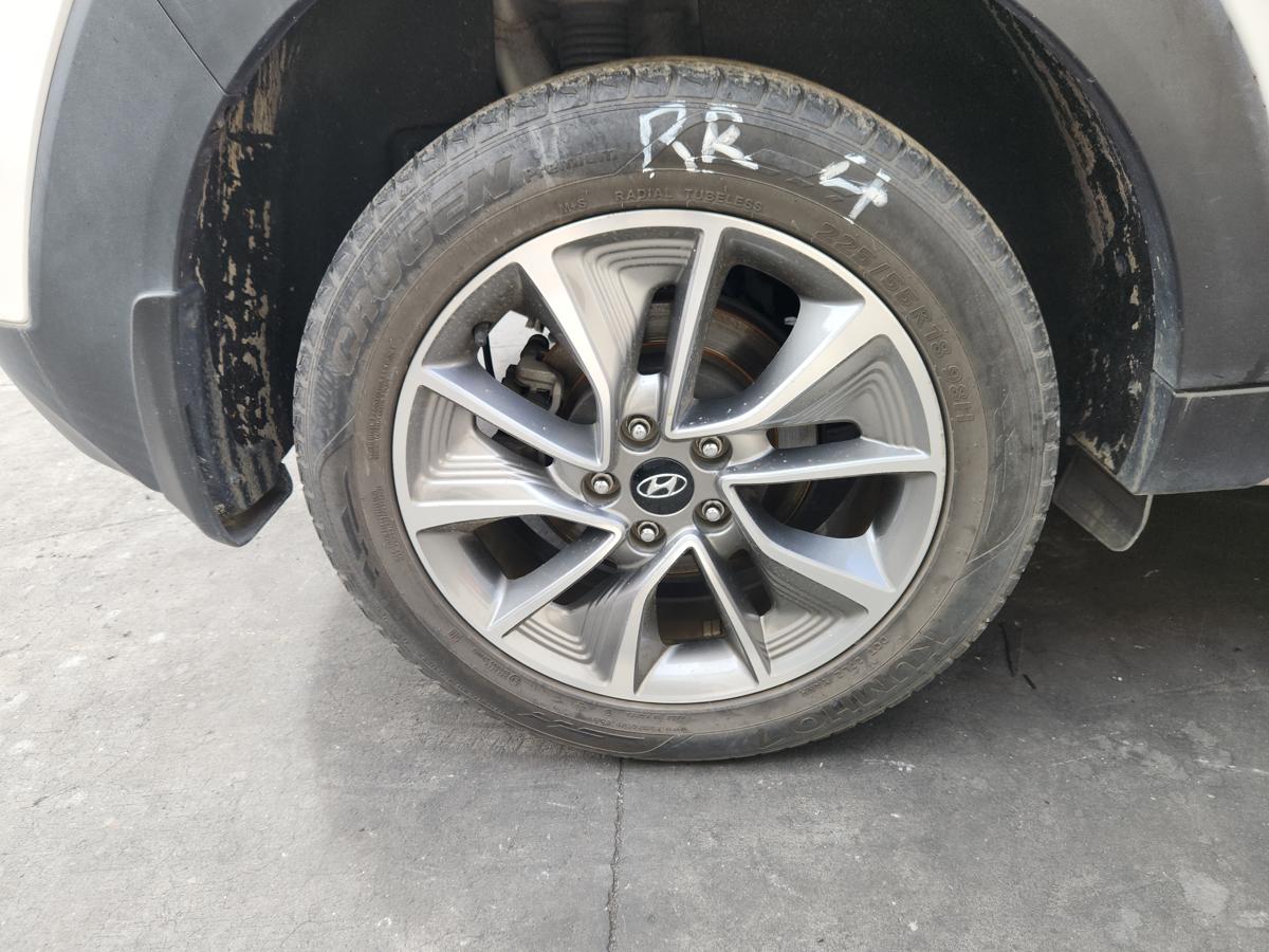 1000948576-Wheel Alloy Right Rear