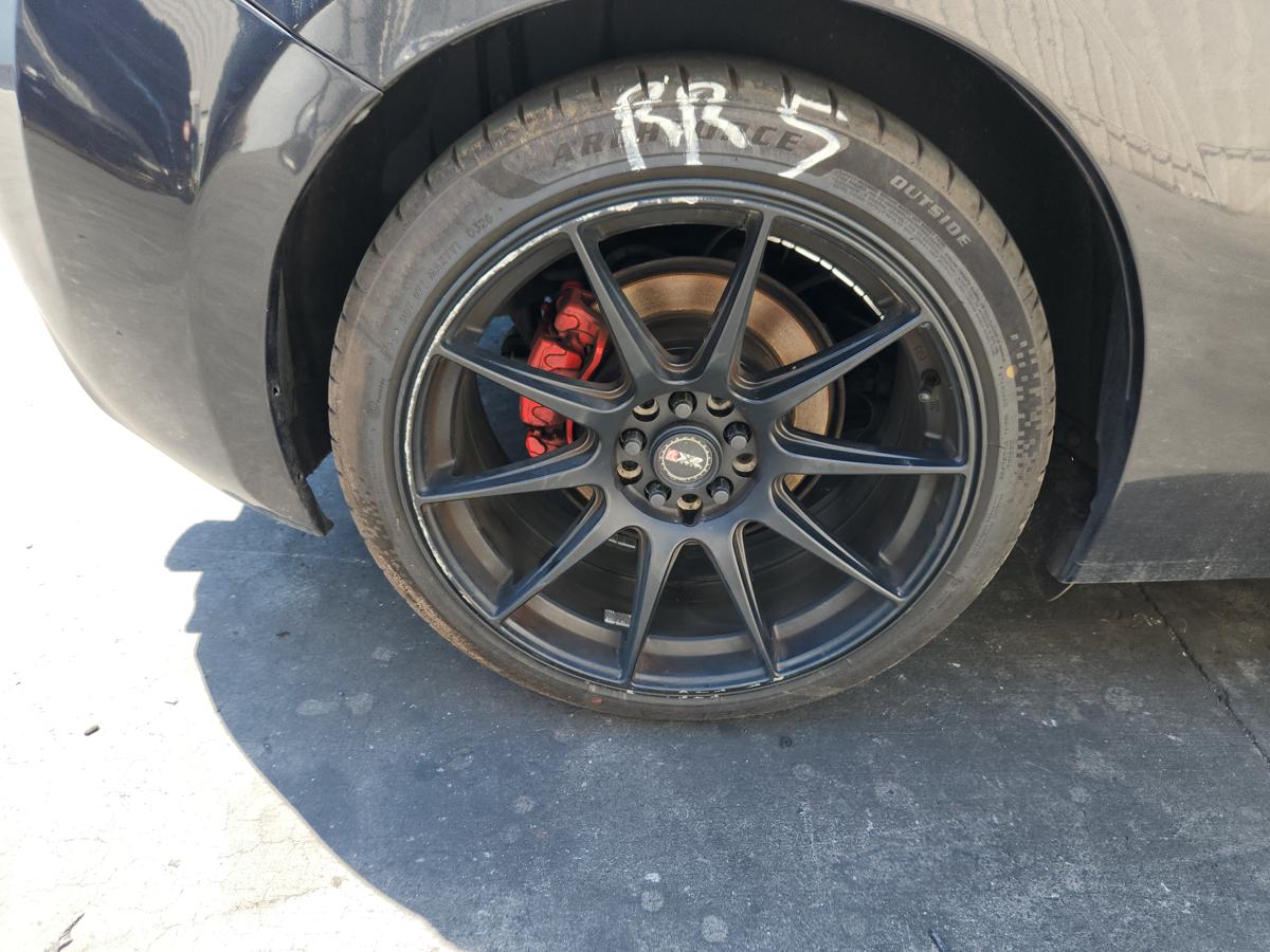 1000952379-Wheel Alloy Right Rear
