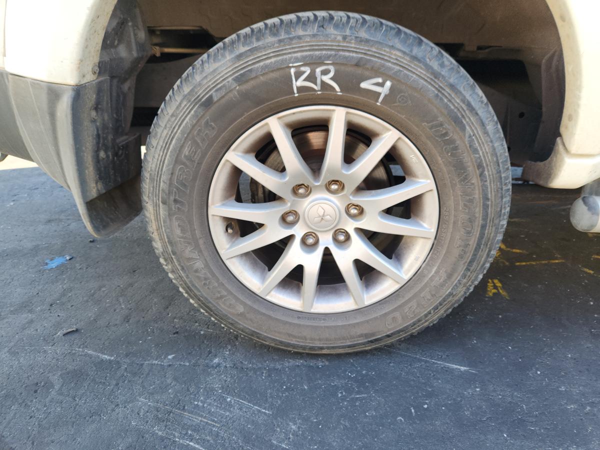 1000954348-Wheel Alloy Right Rear