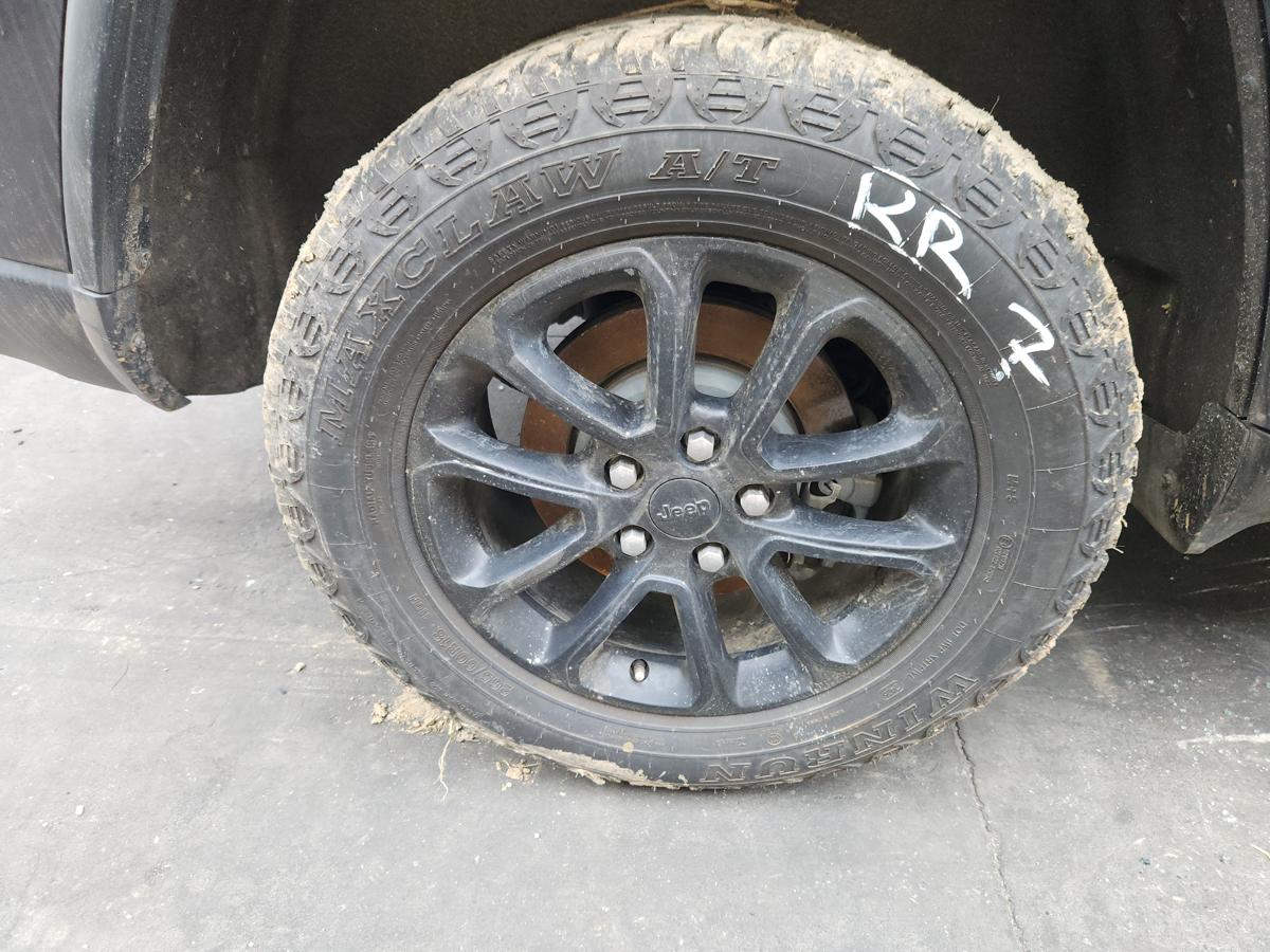 1000957844-Wheel Alloy Right Rear