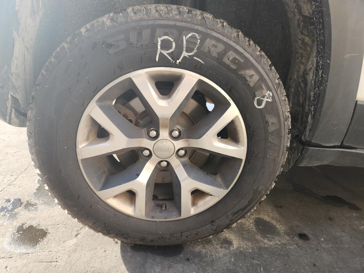 1000932586-Wheel Alloy Right Rear