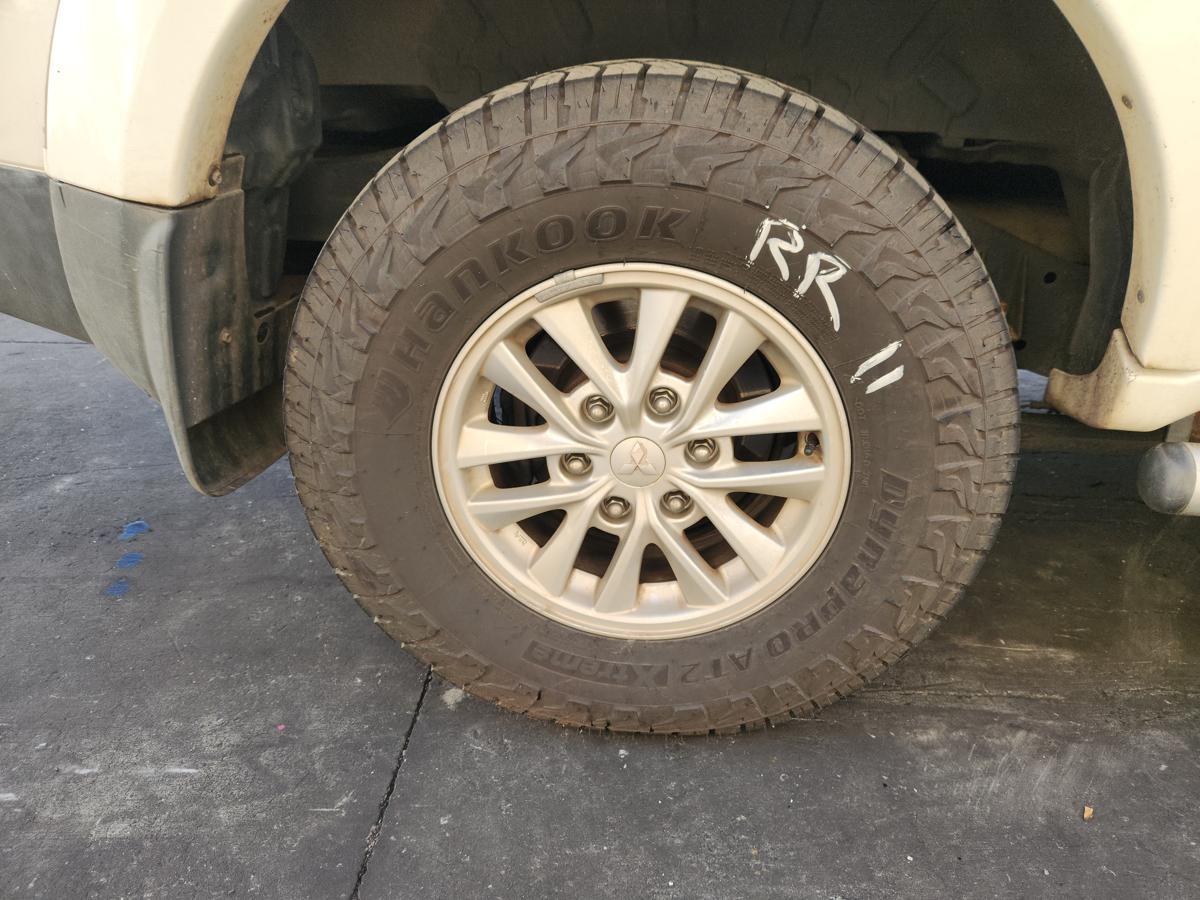 1000935530-Wheel Alloy Right Rear