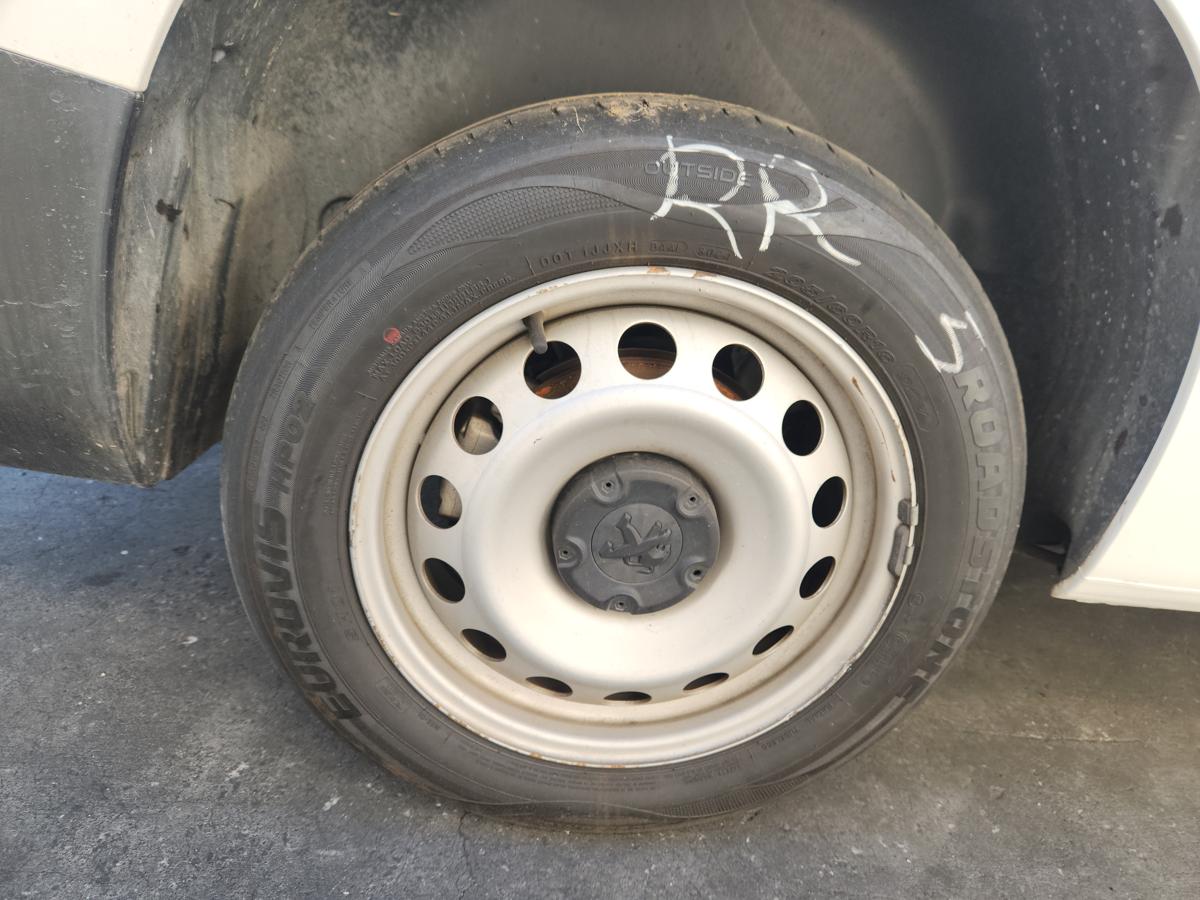 1000933349-Wheel Steel Right Rear
