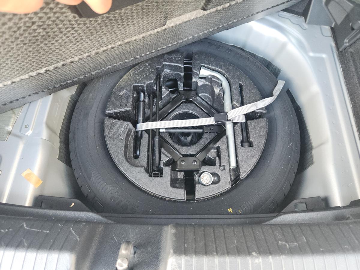 1000940874-Wheel Steel Right Rear