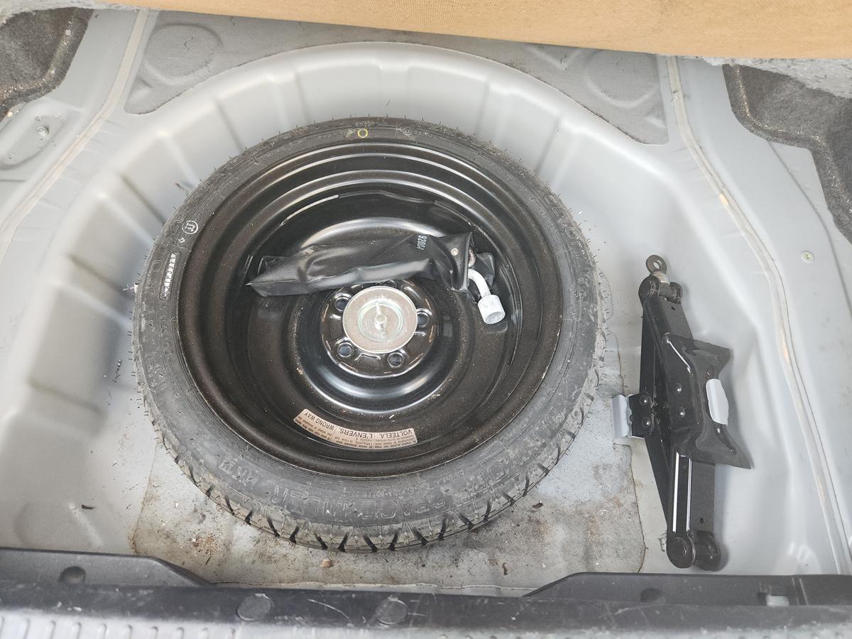 1000940243-Wheel Steel Spare