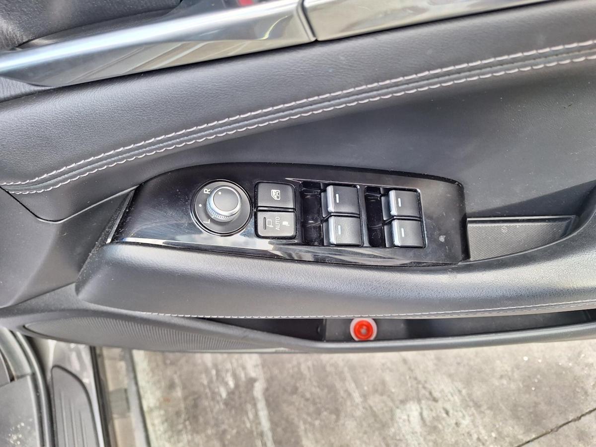 1000741964-part-image