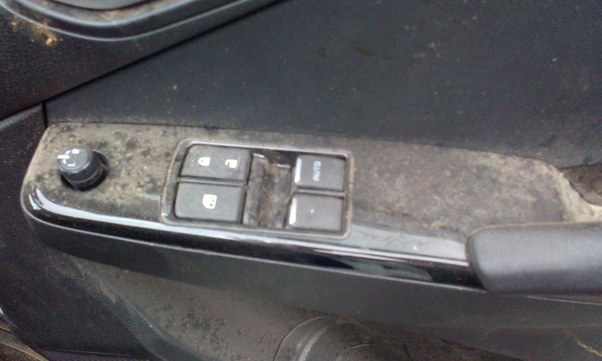1000628723-part-image