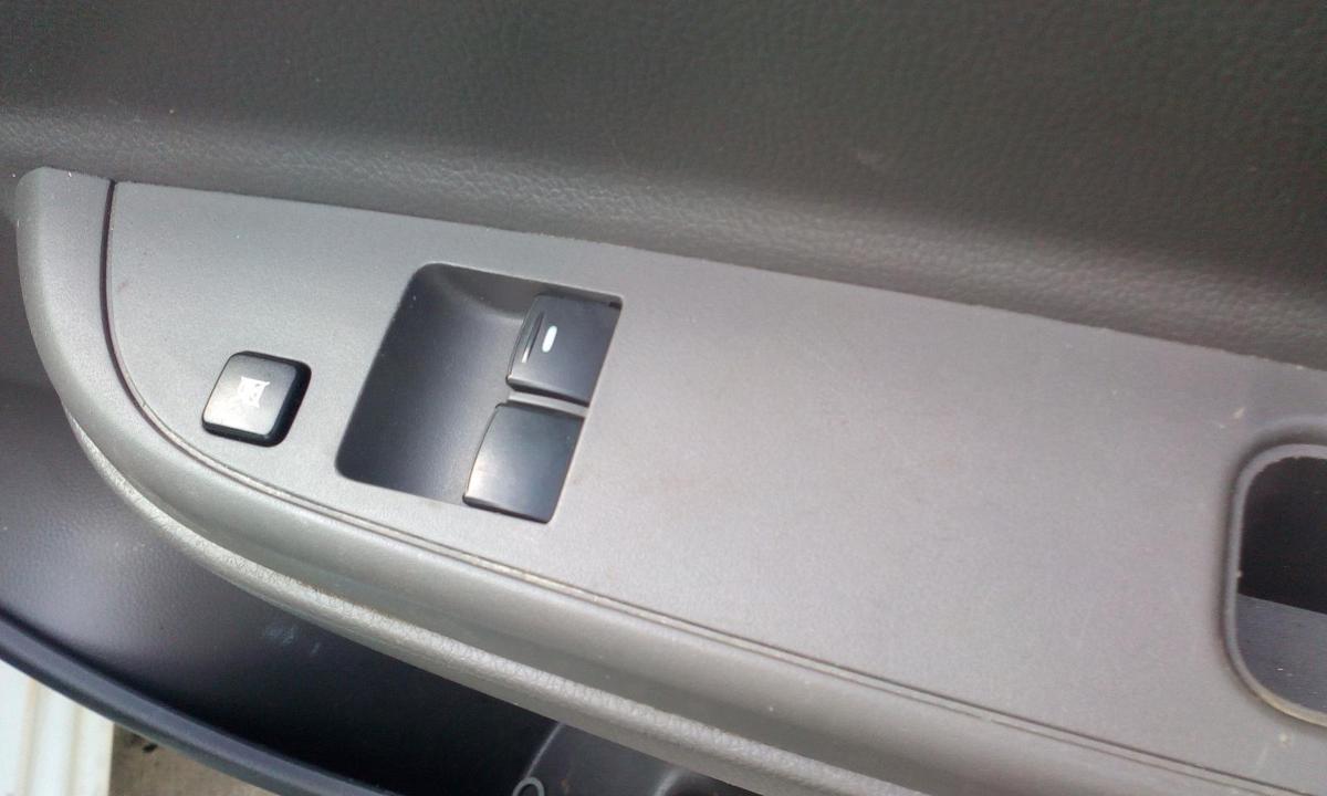 1000657600-part-image